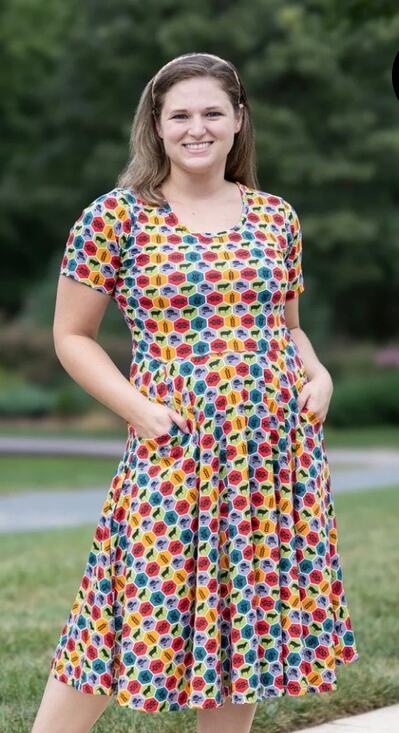 Svaha Dresses & Skirts - Svaha USA Resource Hexagon Twirl Dress With Pockets  Red Green Orange XL